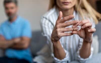 Divorcing in 2025: 5 Key Questions for Spouses in Arizona